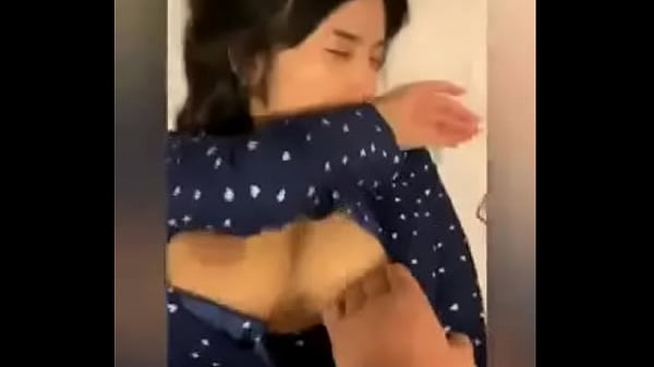 Đồng nghiệp xinh rên to quá