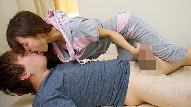 Chịch Ngay Cô Bạn Thân Của Mẹ Sau Bao Năm Thèm Khát